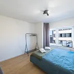 Апартаменты Bright Cosy Corner & Free Parking *