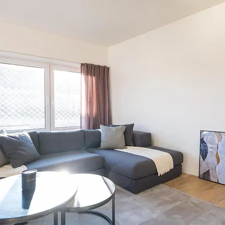 Апартаменты Bright Cosy Corner & Free Parking Остенде