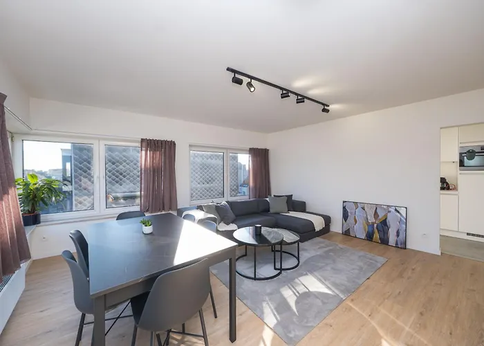 The Bright Cosy Corner * 奥斯滕德